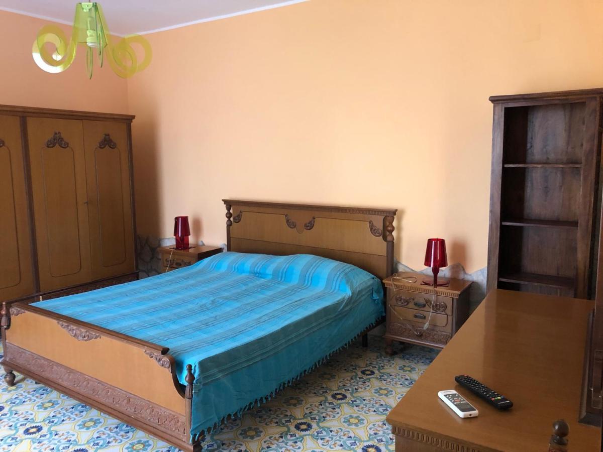 B&B Villa Zia Febronia Patti Exteriör bild