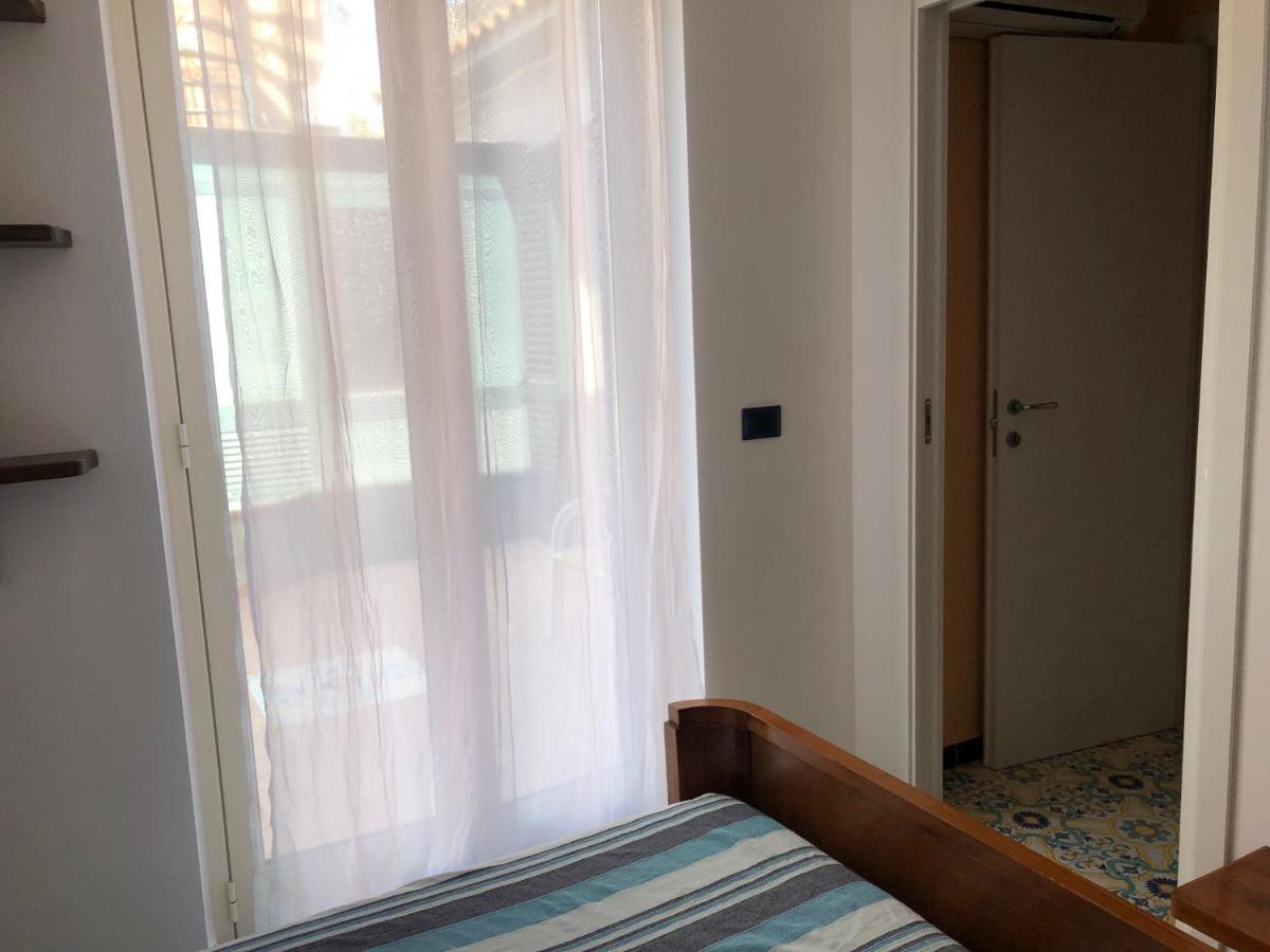 B&B Villa Zia Febronia Patti Exteriör bild