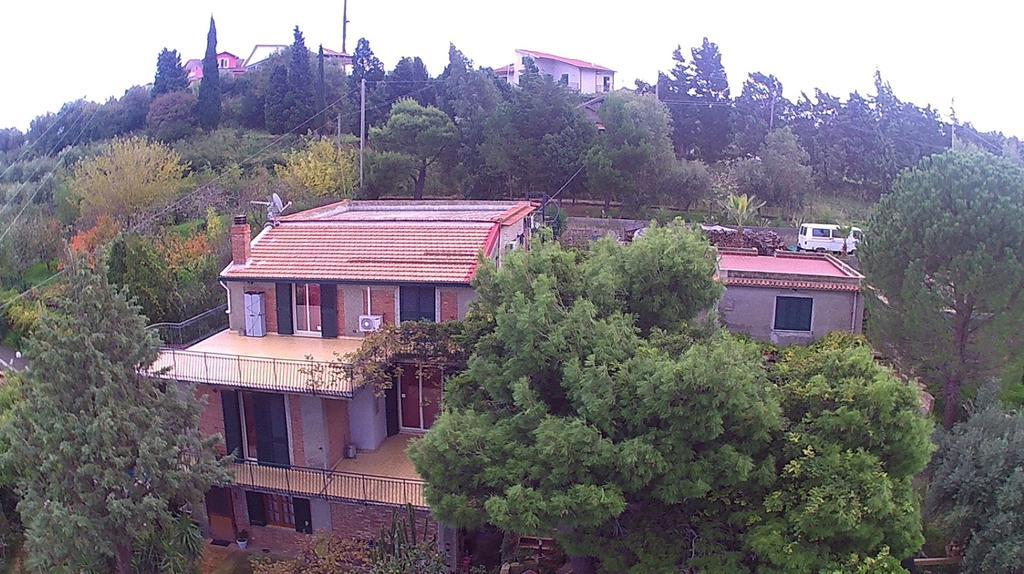 B&B Villa Zia Febronia Patti Exteriör bild
