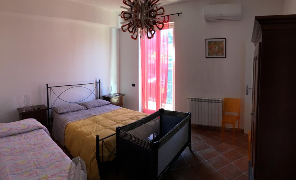 B&B Villa Zia Febronia Patti Exteriör bild