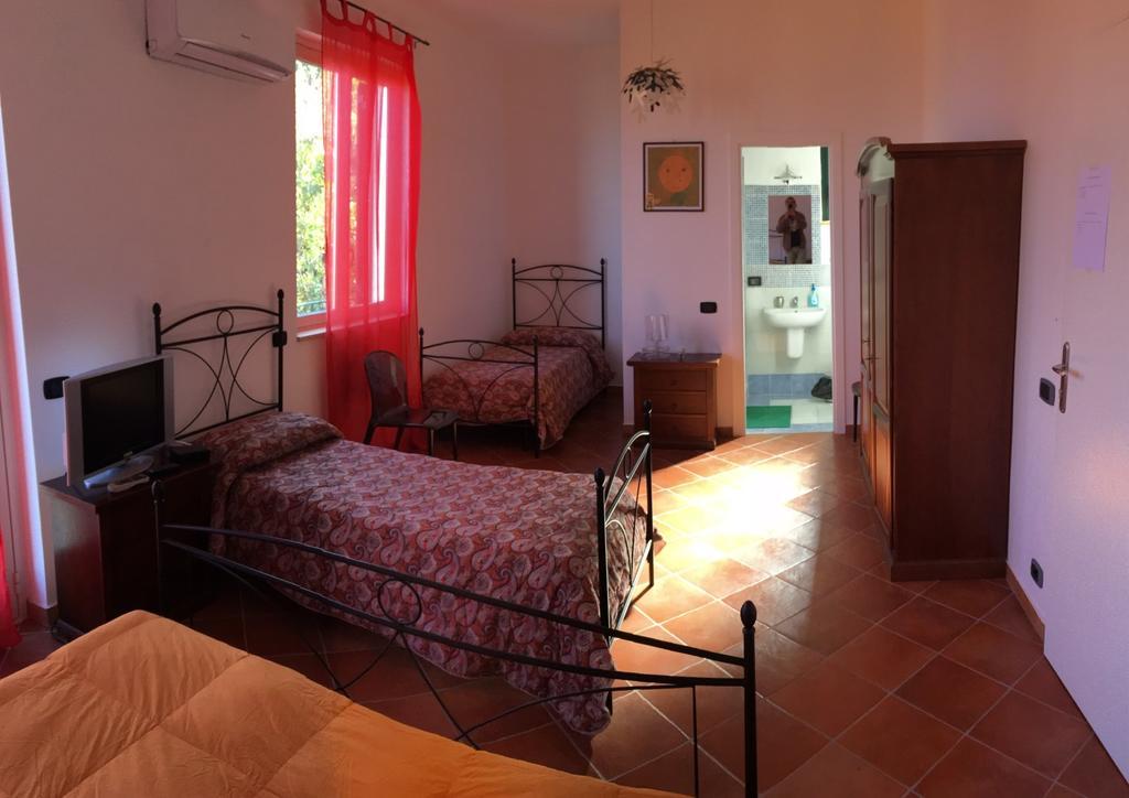 B&B Villa Zia Febronia Patti Exteriör bild